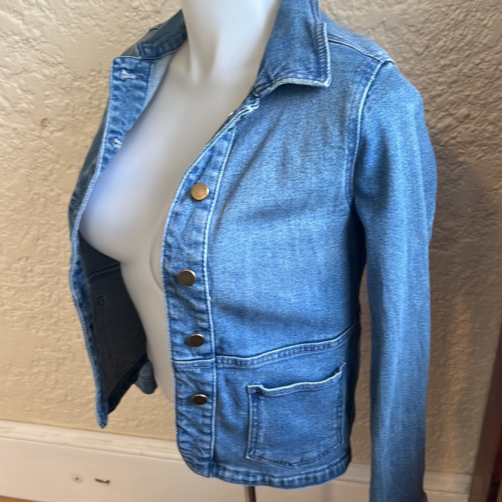 Universal Thread Jean jacket - Picture 2 of 3